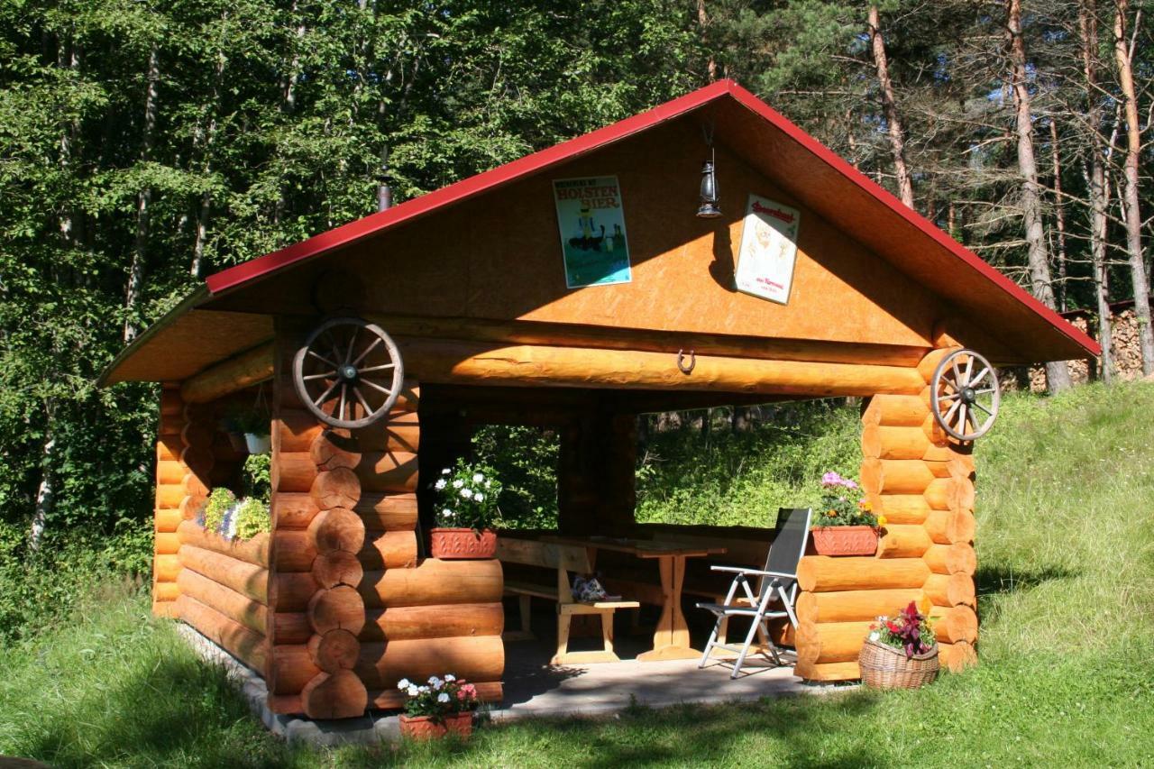 Nature Retreat "Upes Dizvietas" คราซลาวา ภายนอก รูปภาพ